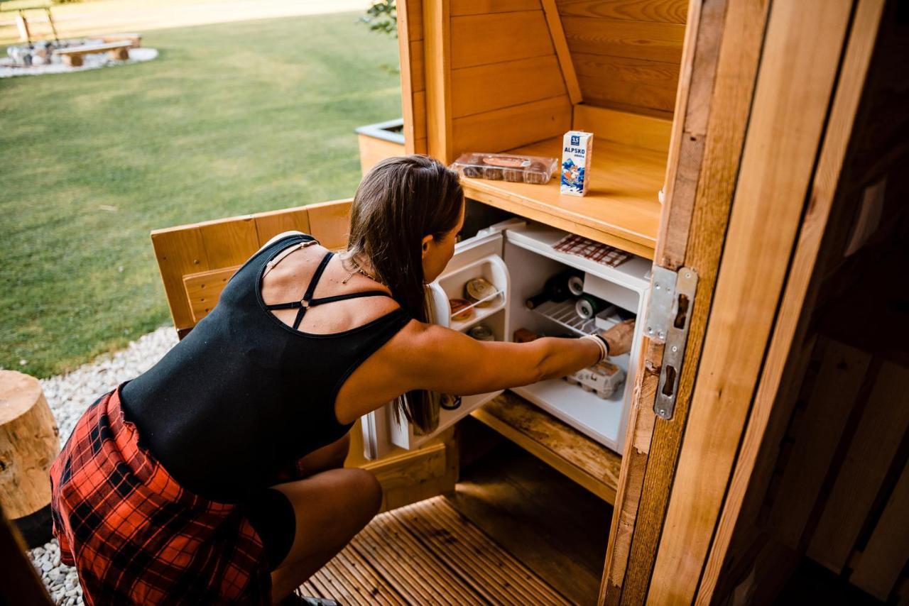 Glamping Forest Edge Камник Экстерьер фото